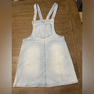 Blue Spice Women's  Skinny Bib Overalls Junior  Medium Fit
Nwot